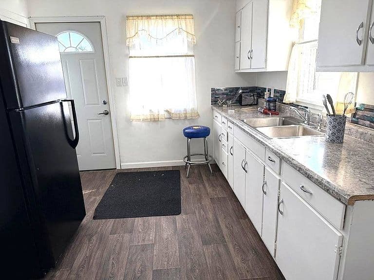 1009 Beaver Ave photo 3
