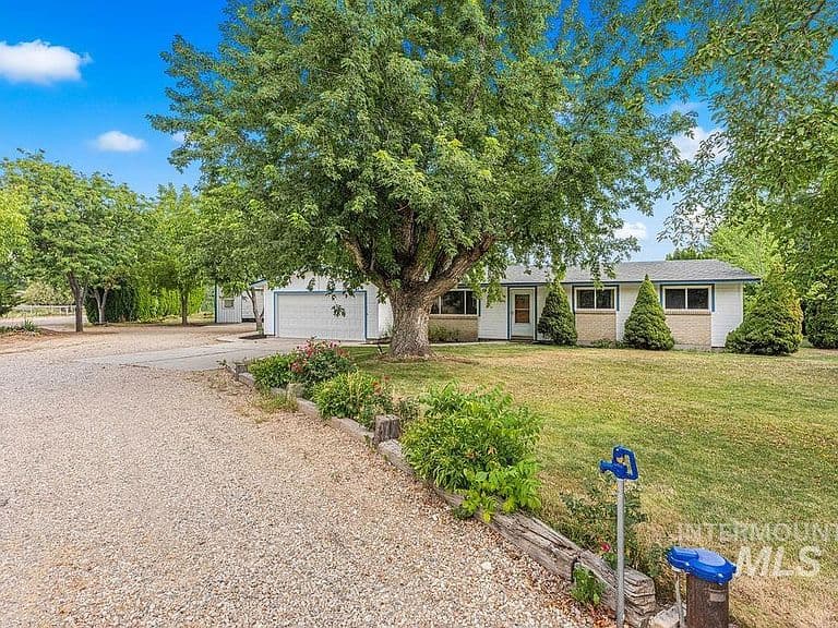 10950 W Netherland Dr photo 2
