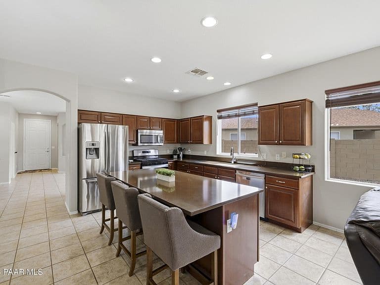 7904 N Paradise Canyon Ln photo 2