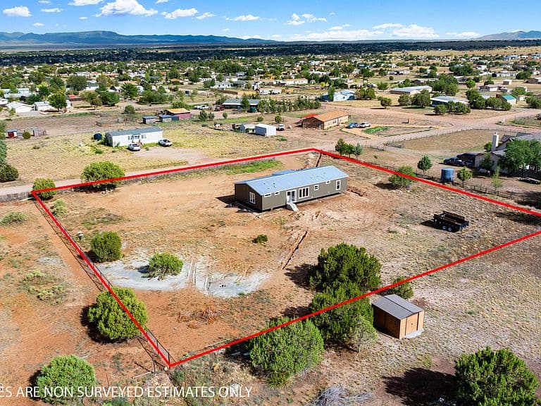 2726 N Shawnee Trl photo 5