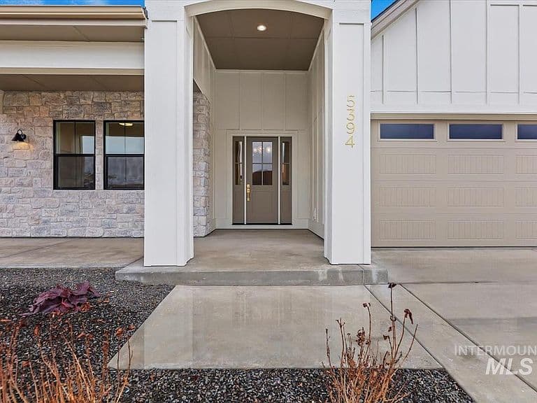 5394 W Haughburn Dr photo 2