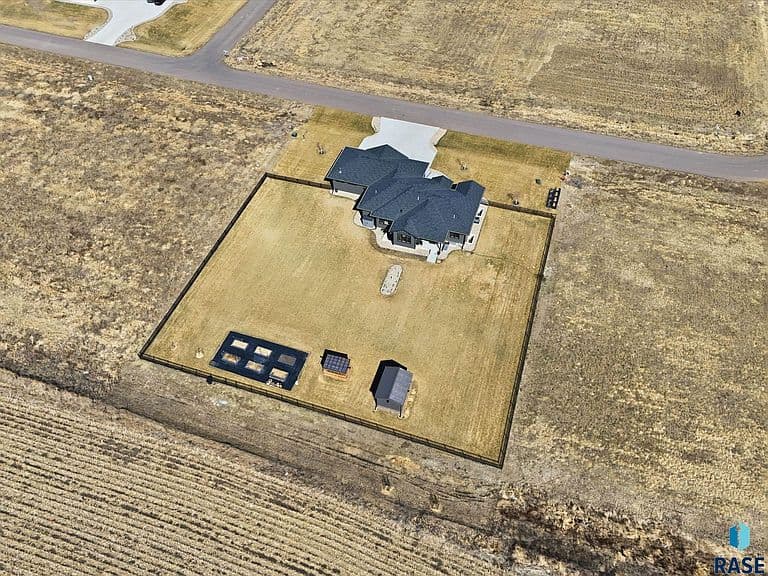 47967 Meadowlark St photo 4