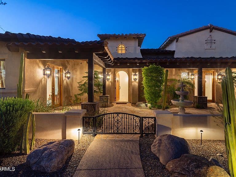 10744 E COPA DEL ORO Lane photo 3