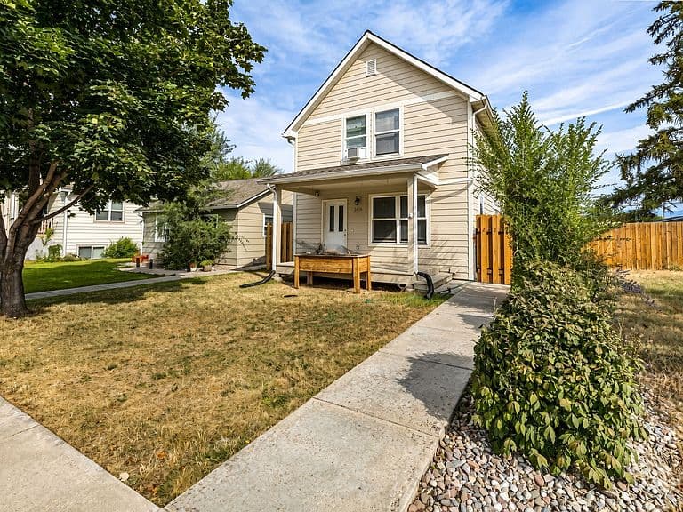 2418-2420 Ernest Ave photo 1