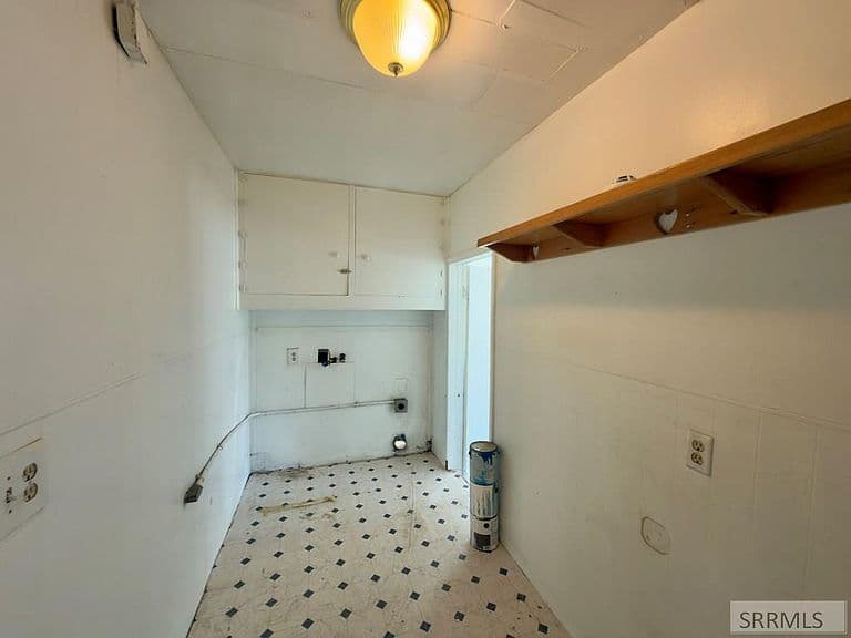 948 Fairbanks Ave photo 5