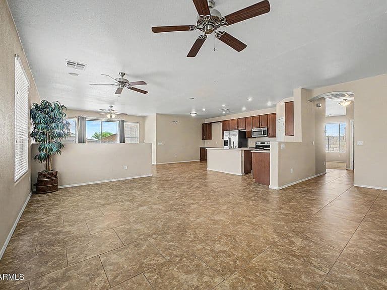 20230 N VALENCIA Drive photo 5