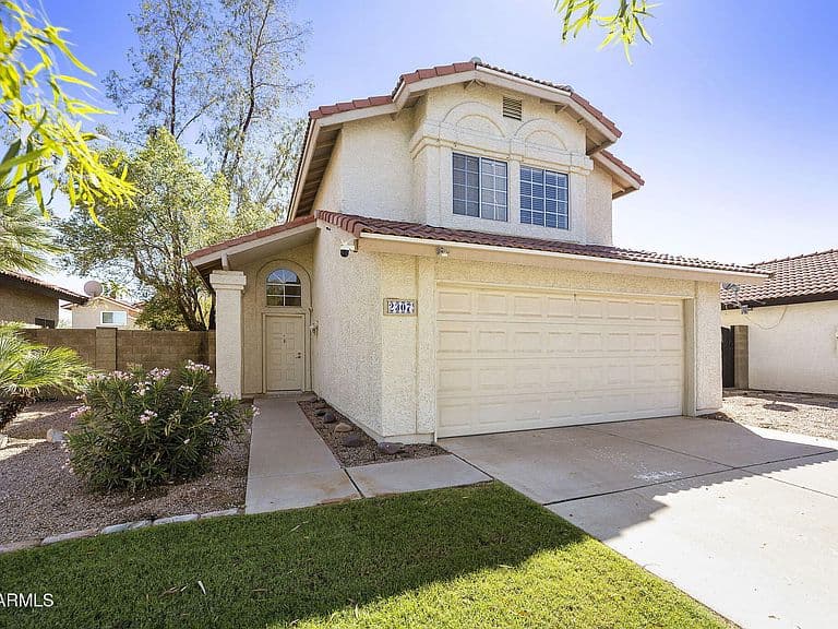 2307 W ORCHID Lane photo 2