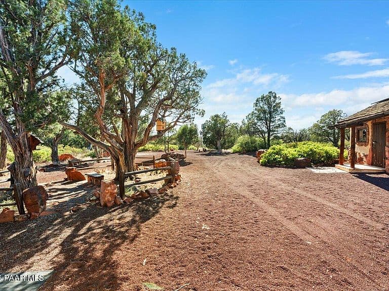 49 Norma Way photo 5