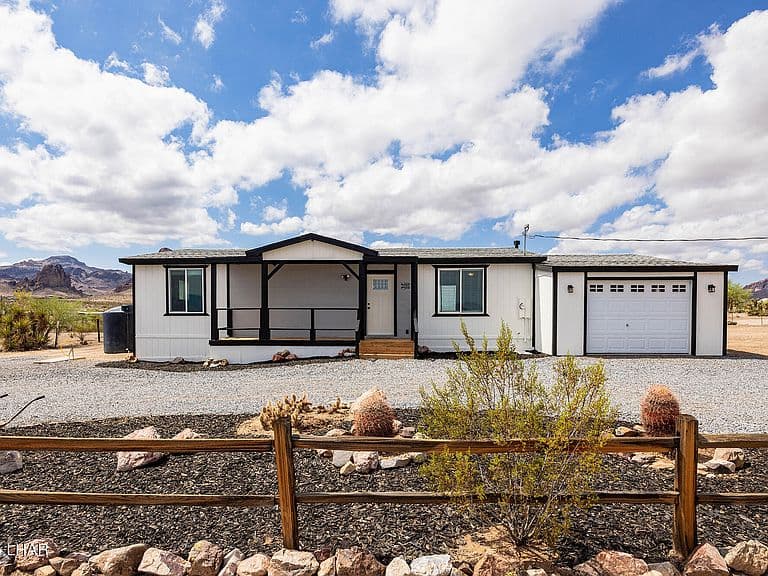 2789 S Naco Rd photo 4