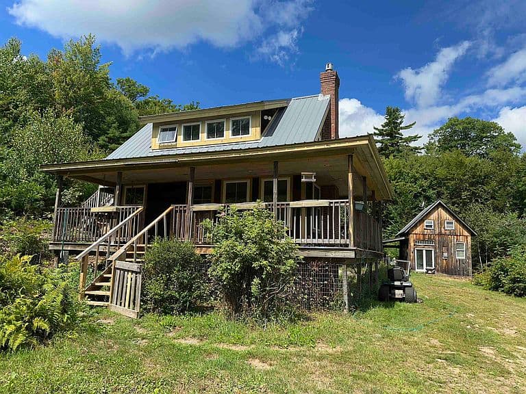 318 Clinton Road photo 3