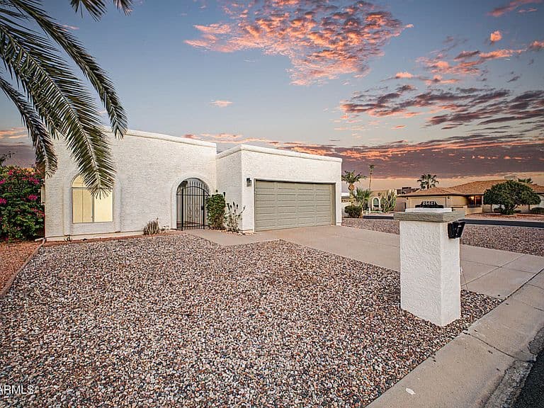 26621 S SHUMAKER Drive photo 3