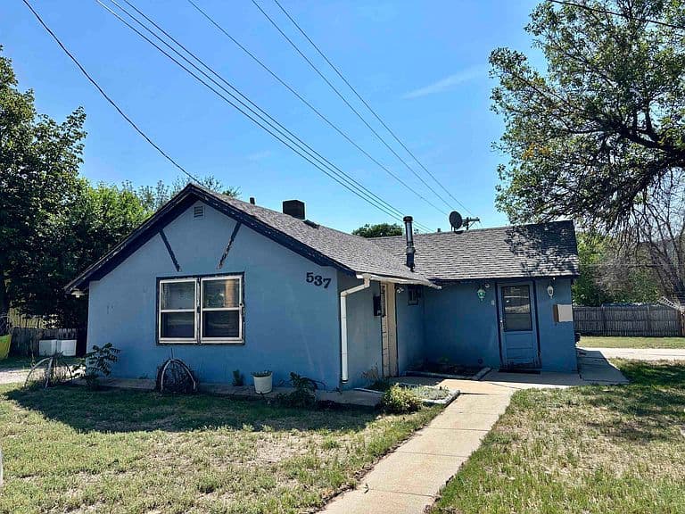 537 Albany Ave photo 2