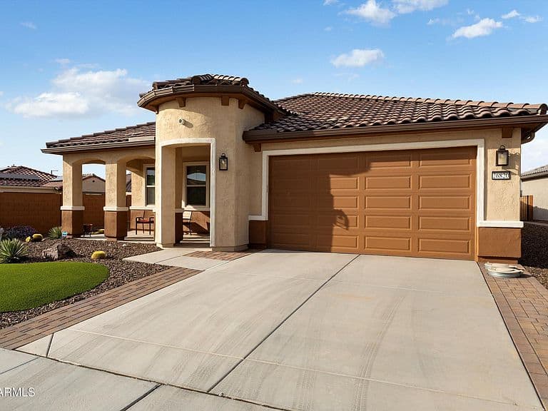 26820 W KERRY Lane photo 3