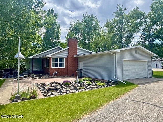 2421 Highway 20 photo 1