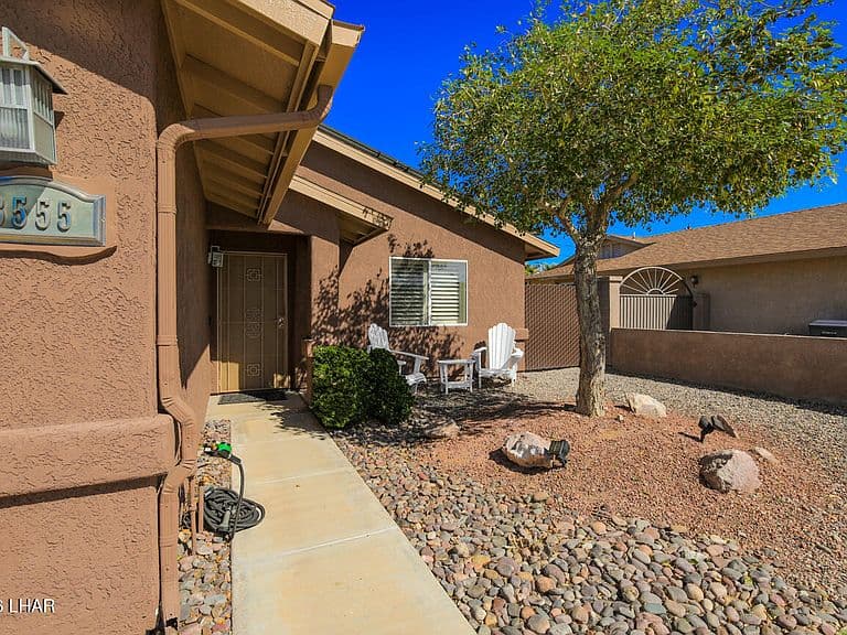 3555 Kearsage Dr photo 3