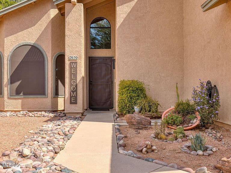 2650 W Camino Del Venegas photo 2
