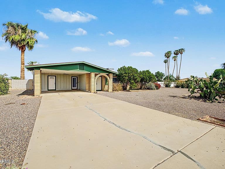 19044 W LYNWOOD Street photo 3
