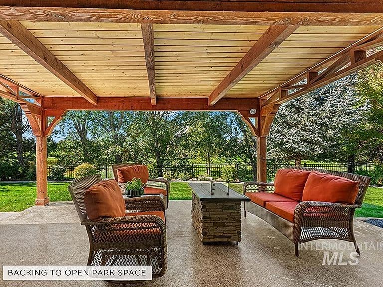 6737 N Moon Drummer Way photo 2