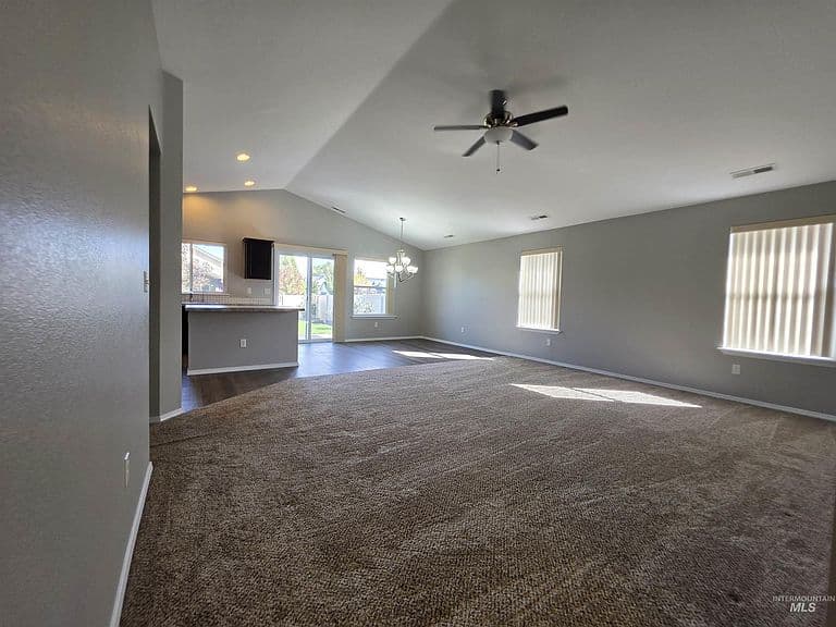 2080 N Swainson Ave photo 3