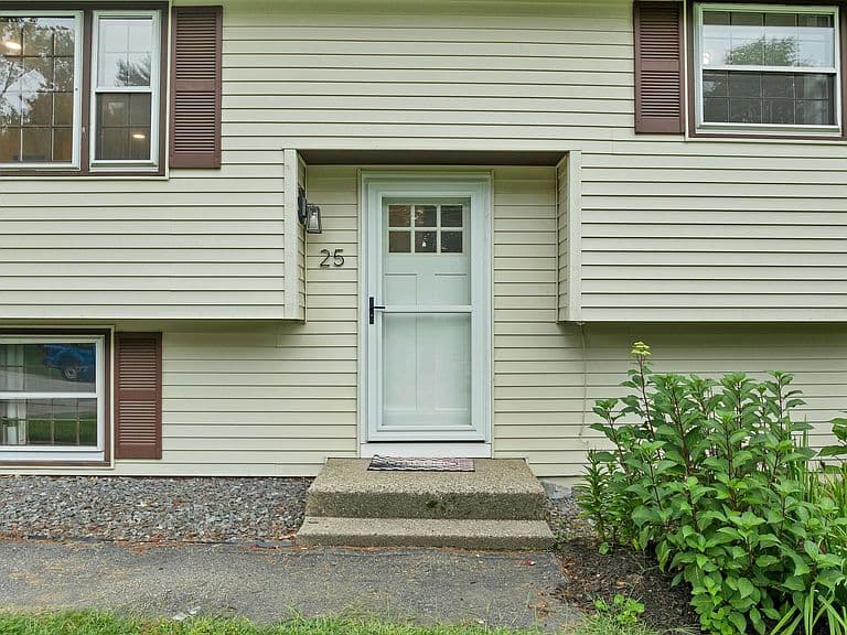 25 Briar Cliff Drive photo 3