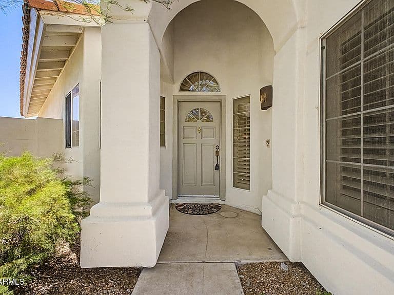 6425 E REDMONT Drive photo 3