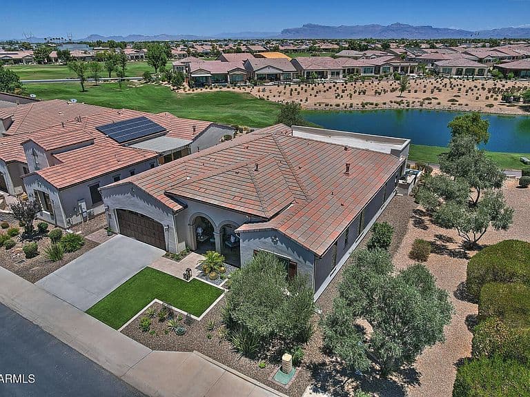 36607 N STONEWARE Drive photo 2