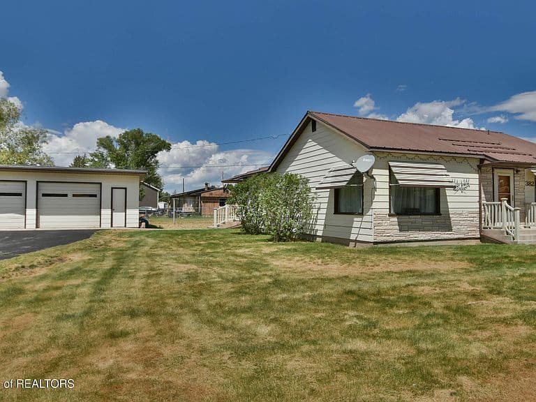 382 N Maybell Ave photo 3