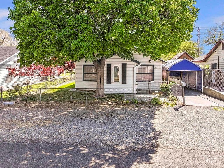 322 Jackson St photo 2