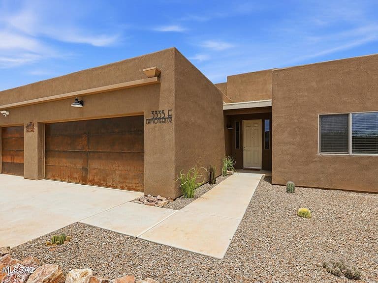 3335 E Canyoneer Dr photo 4