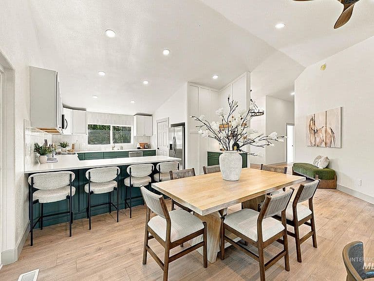 7 Willow Way photo 5
