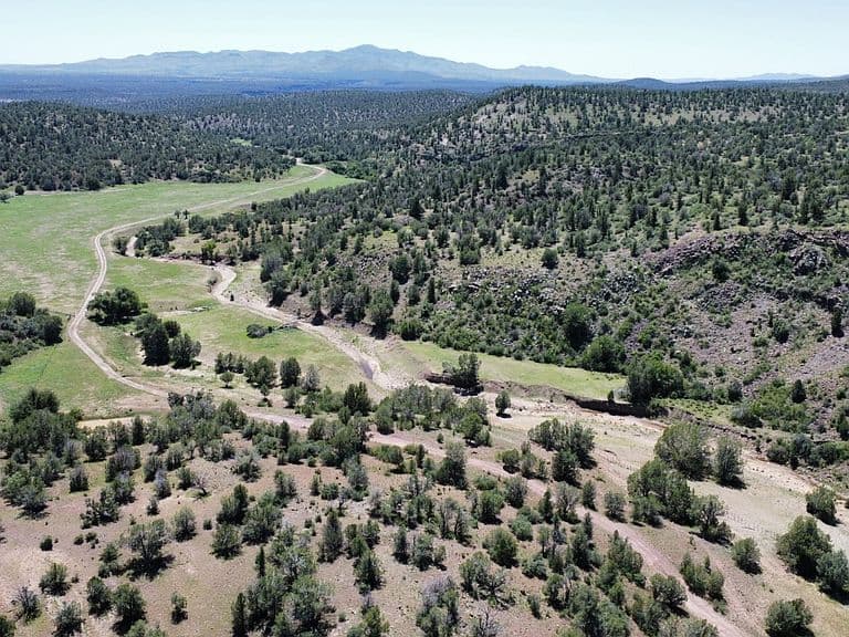 4820 Fort Rock Rd photo 3