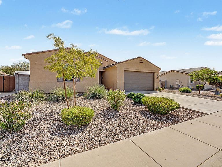 7147 E WATERFOWL Way photo 3