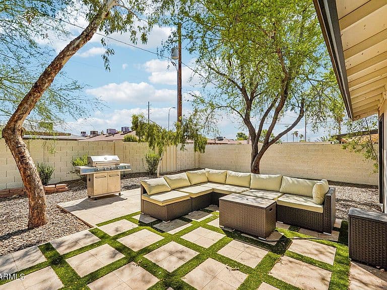 925 N 79TH Street photo 5