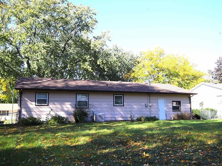 320 N Meyer Ln photo 3