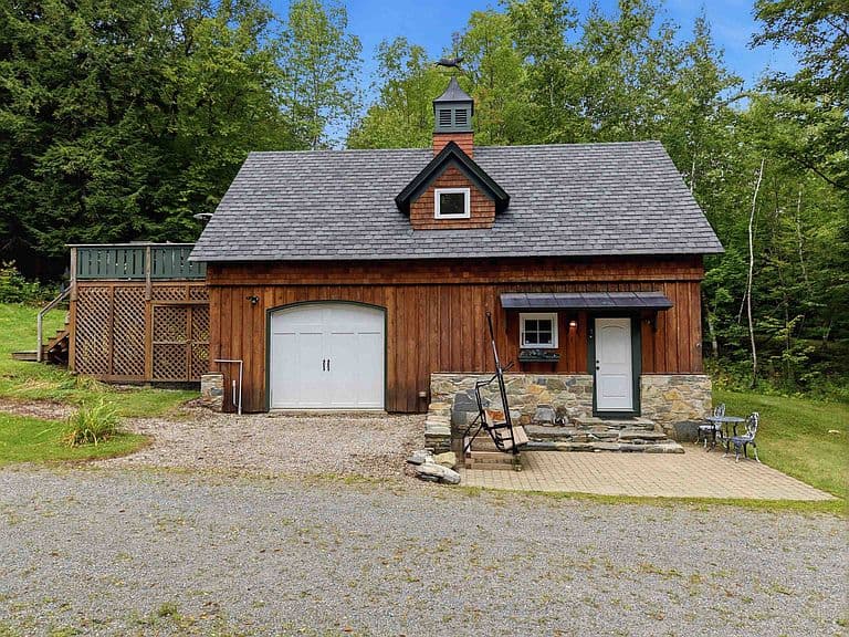 7 Woodrock Road photo 2