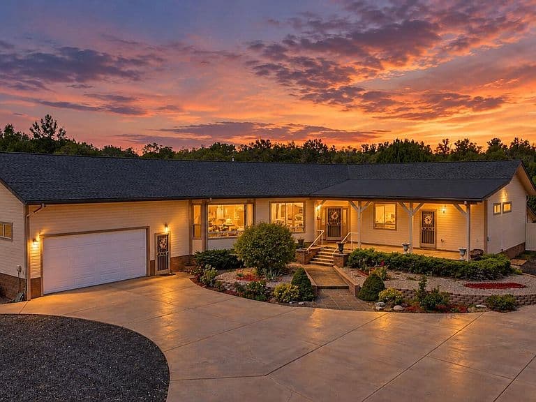 6834 Circle C Ln photo 2