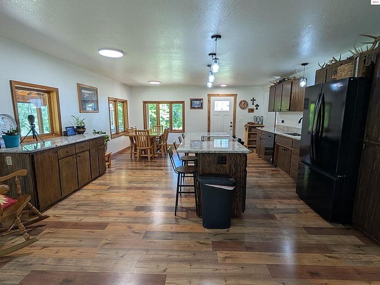 3115 Cherry Creek Rd photo 4