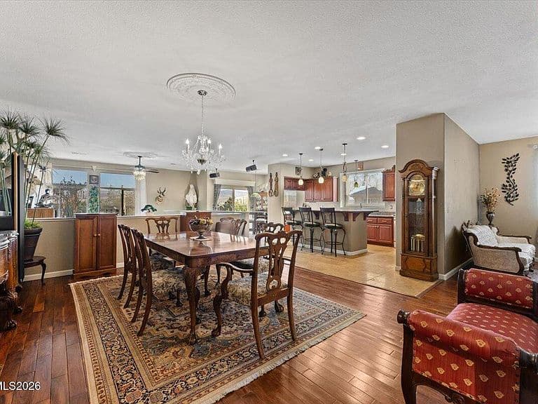 1056 Sticklebract Dr photo 4