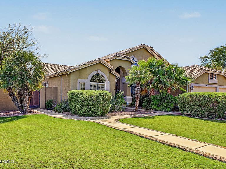 2465 E DRAKE Street photo 5