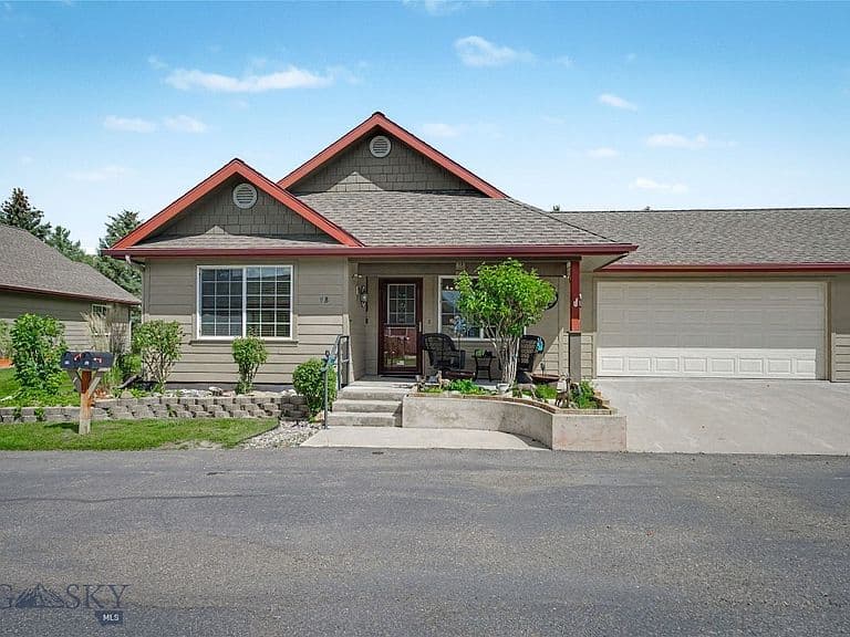 9 Eliza Dr Unit B photo 1
