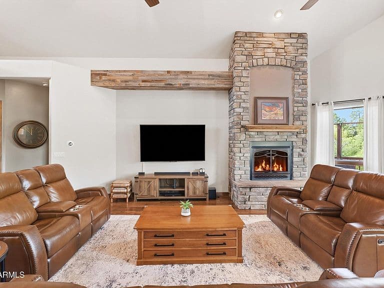 2303 E SCARLET BUGLER Circle photo 4