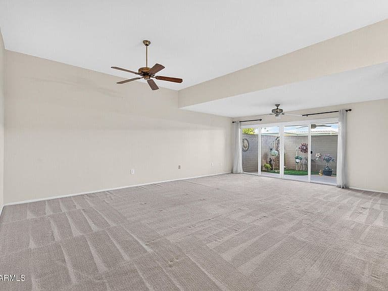 10146 W Hutton Drive photo 3