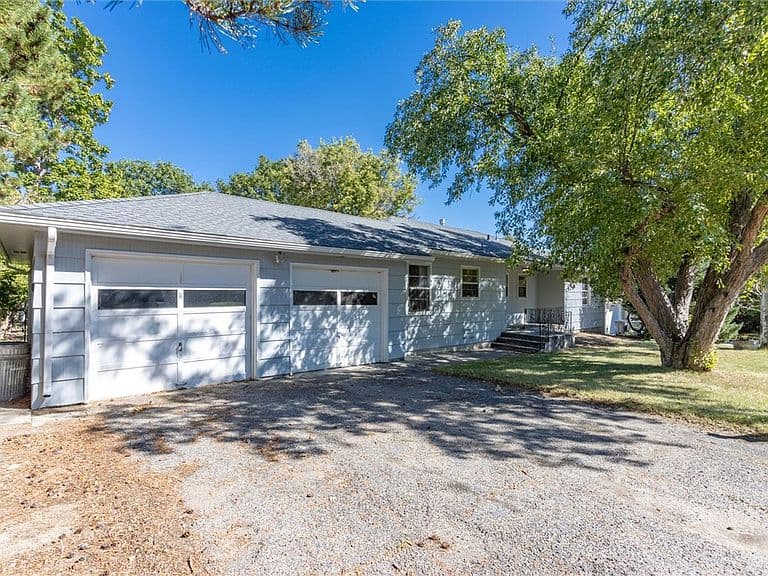 2721 Woody Dr photo 3