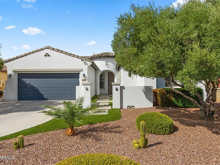 14874 W LUNA Circle photo 2