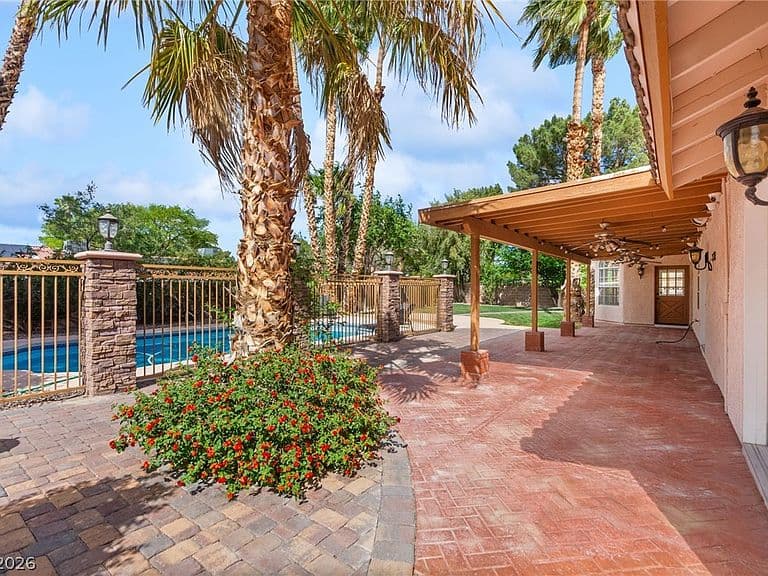 1720 Debrilla Dr photo 5