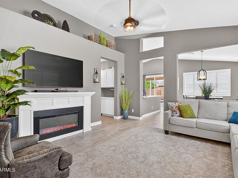 6693 W IVANHOE Street photo 2