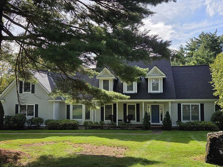 448 Village Glen photo 2