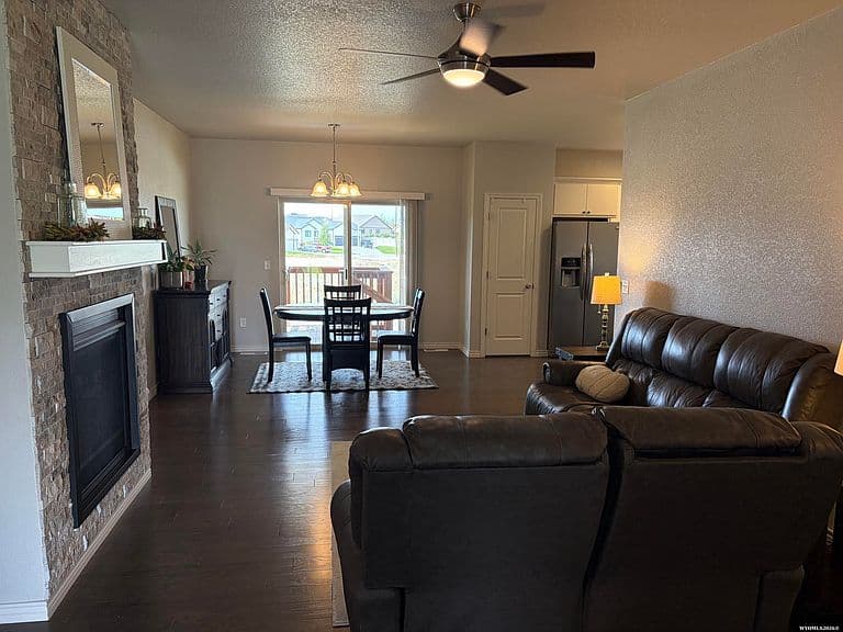 2912 Croydon Dr photo 5