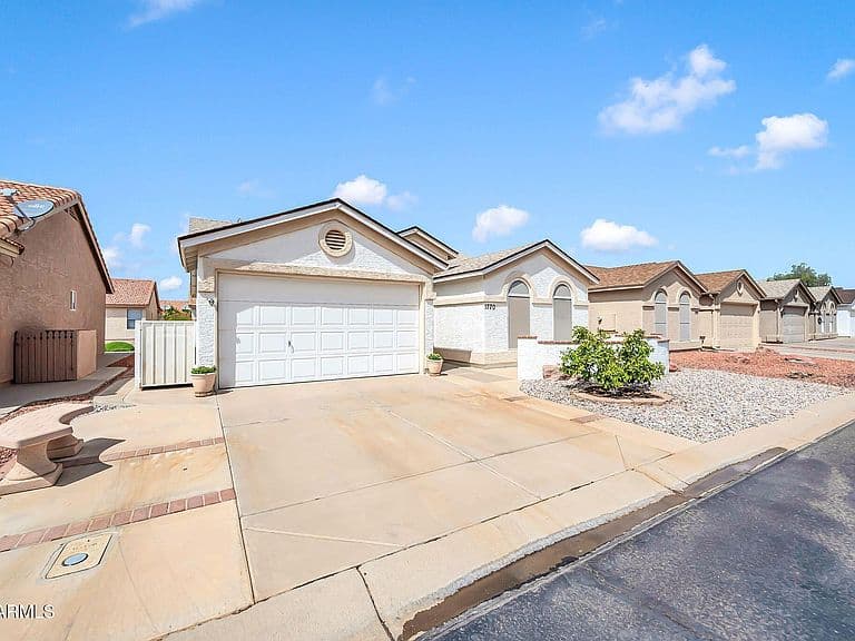 1770 E WESTCHESTER Drive photo 5