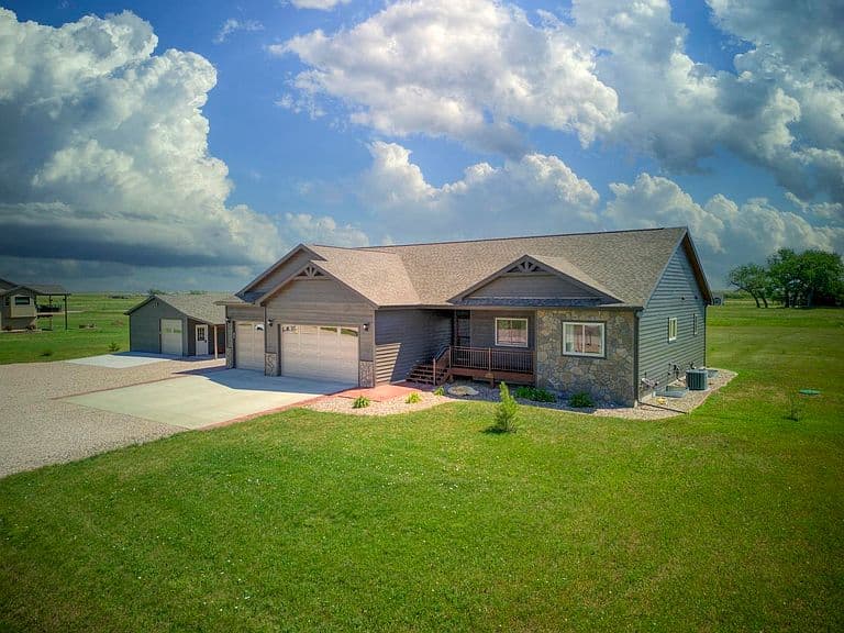 16564 Red Cedar Rd photo 1